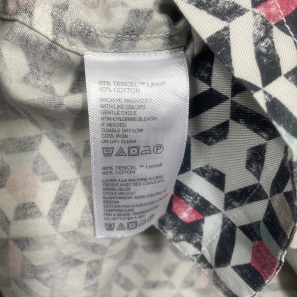 Tommy Bahama Large Geo Print Summer Button Down Short Sleeve Shirt - Picture 5 of 6